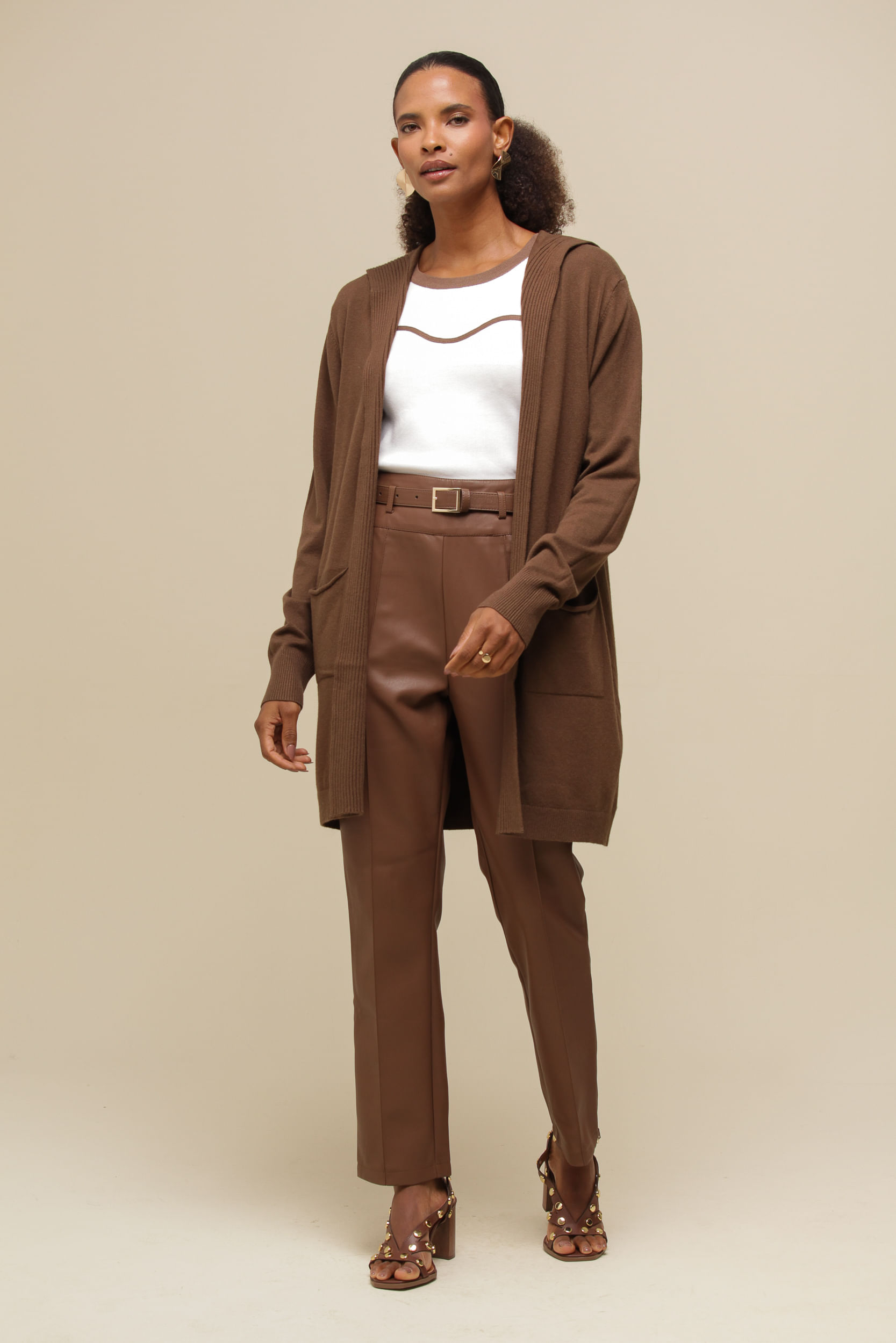 9035050 - Cardigan Tricô Alongado Bolsos  MARROM