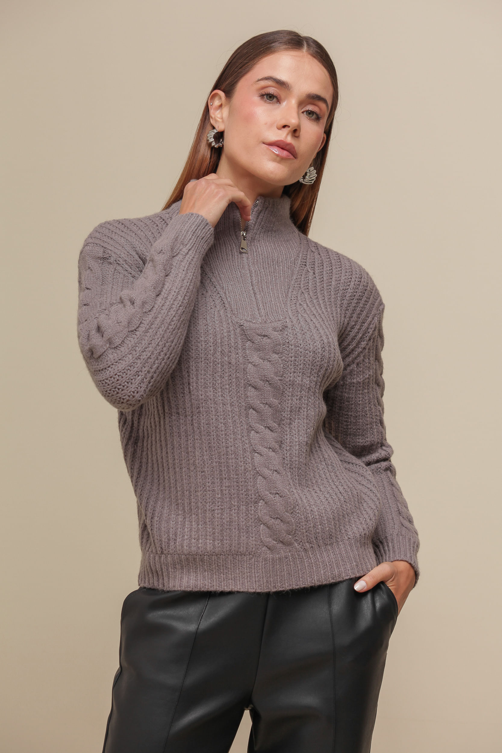 9035128 - Blusa de Tricot Trançado com Gola Alta  MESCLA