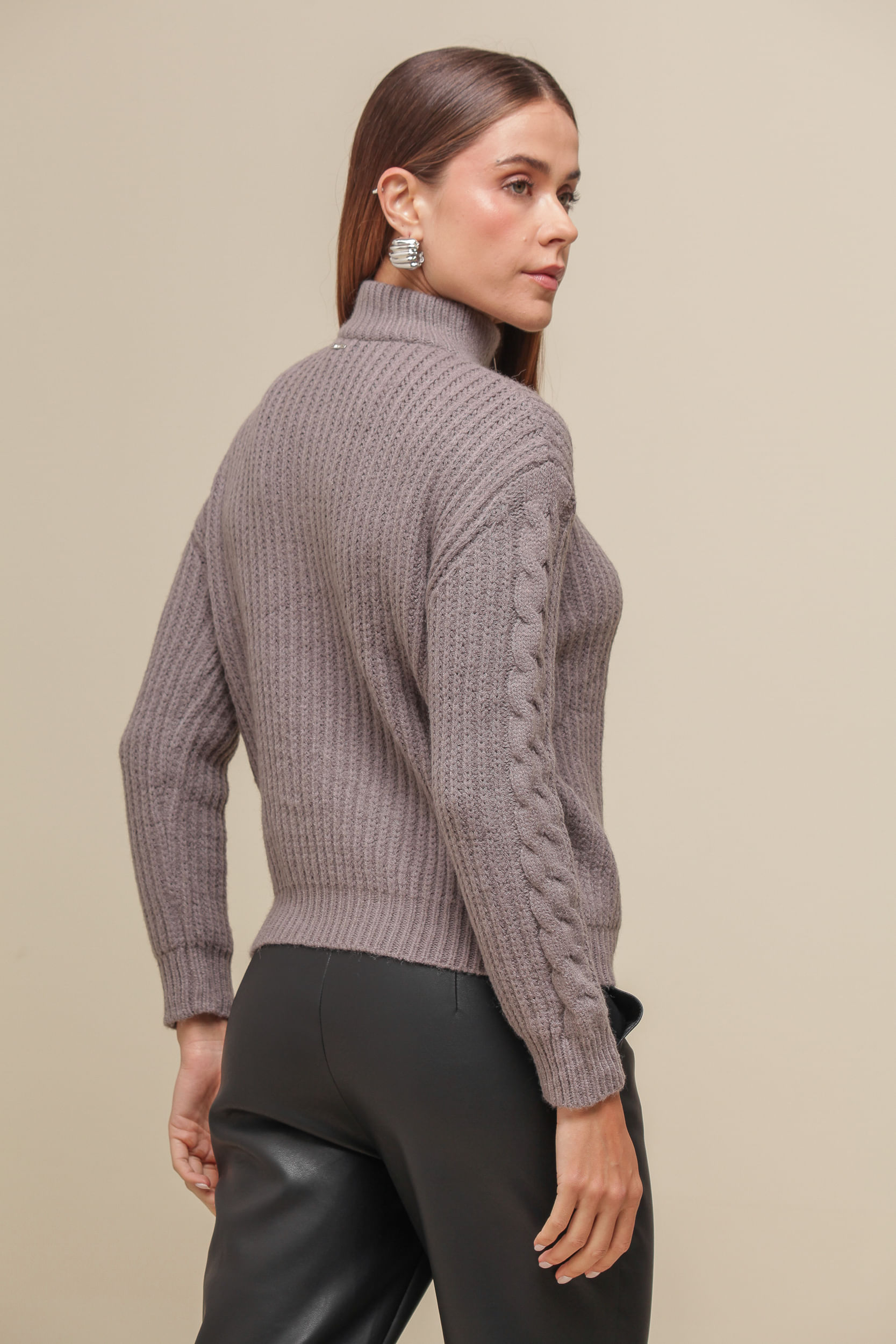 9035128 - Blusa de Tricot Trançado com Gola Alta  MESCLA