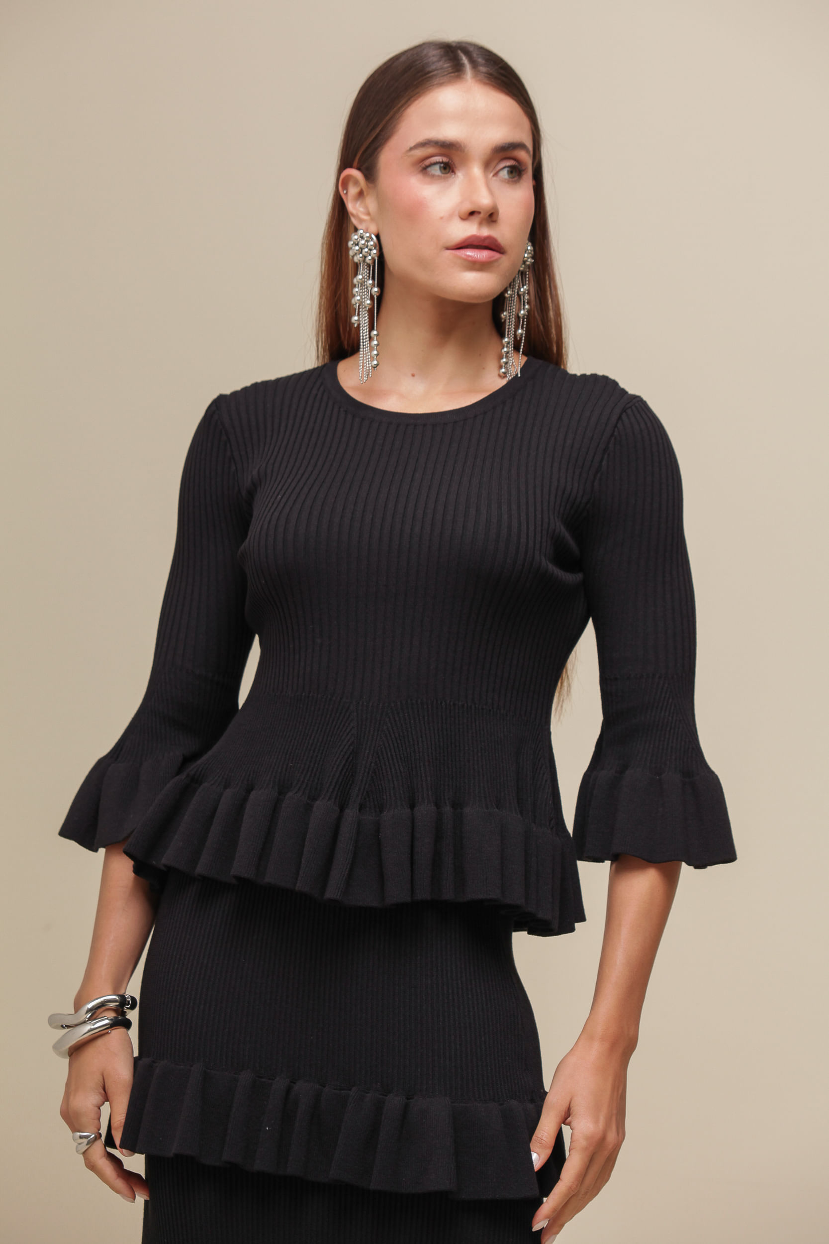9036666 - Blusa Tricô Babados  PRETO