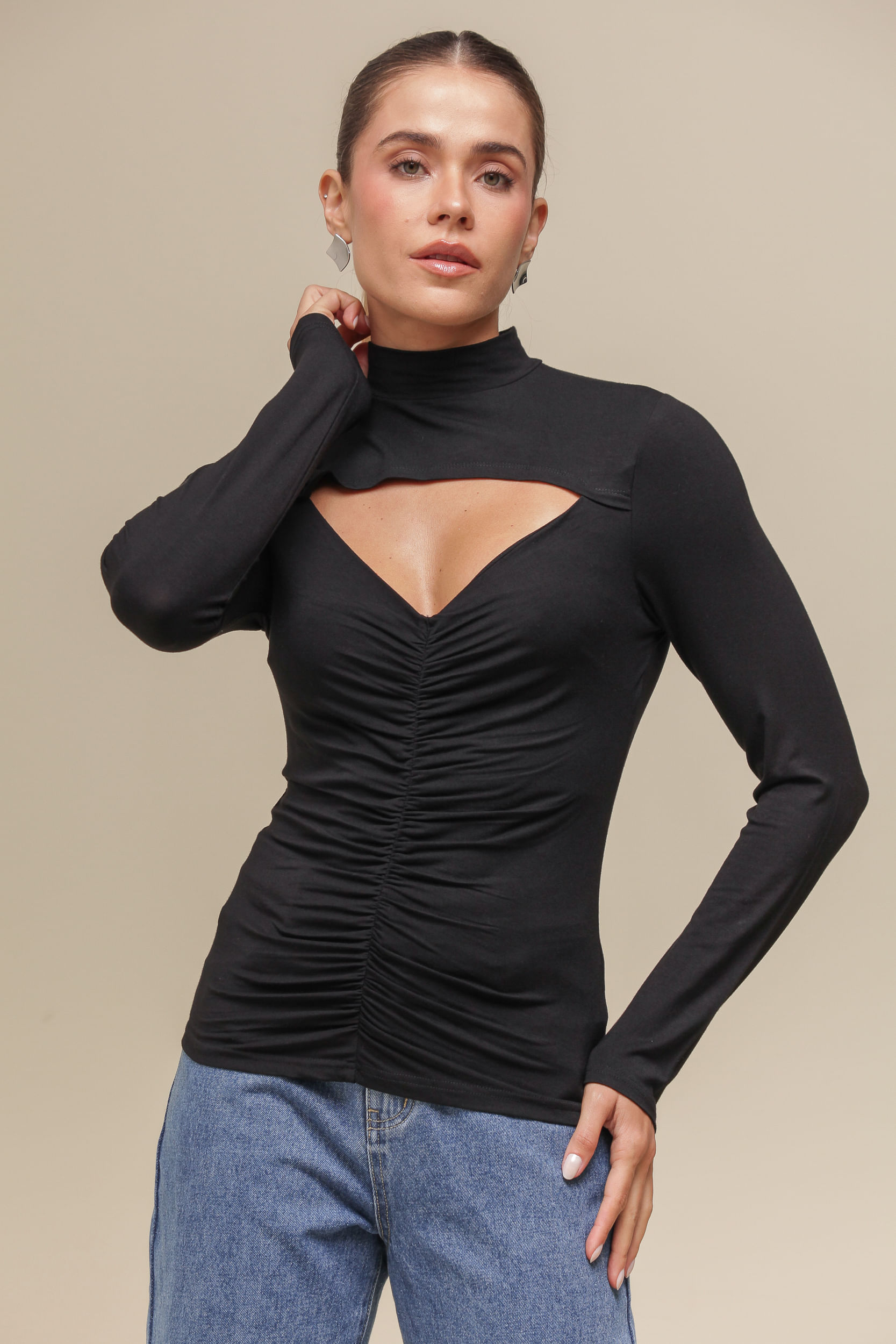 9036720 - Blusa de Malha Franzido na Frente PRETO 9036720 - Blusa de Malha Franzido na Frente PRETO