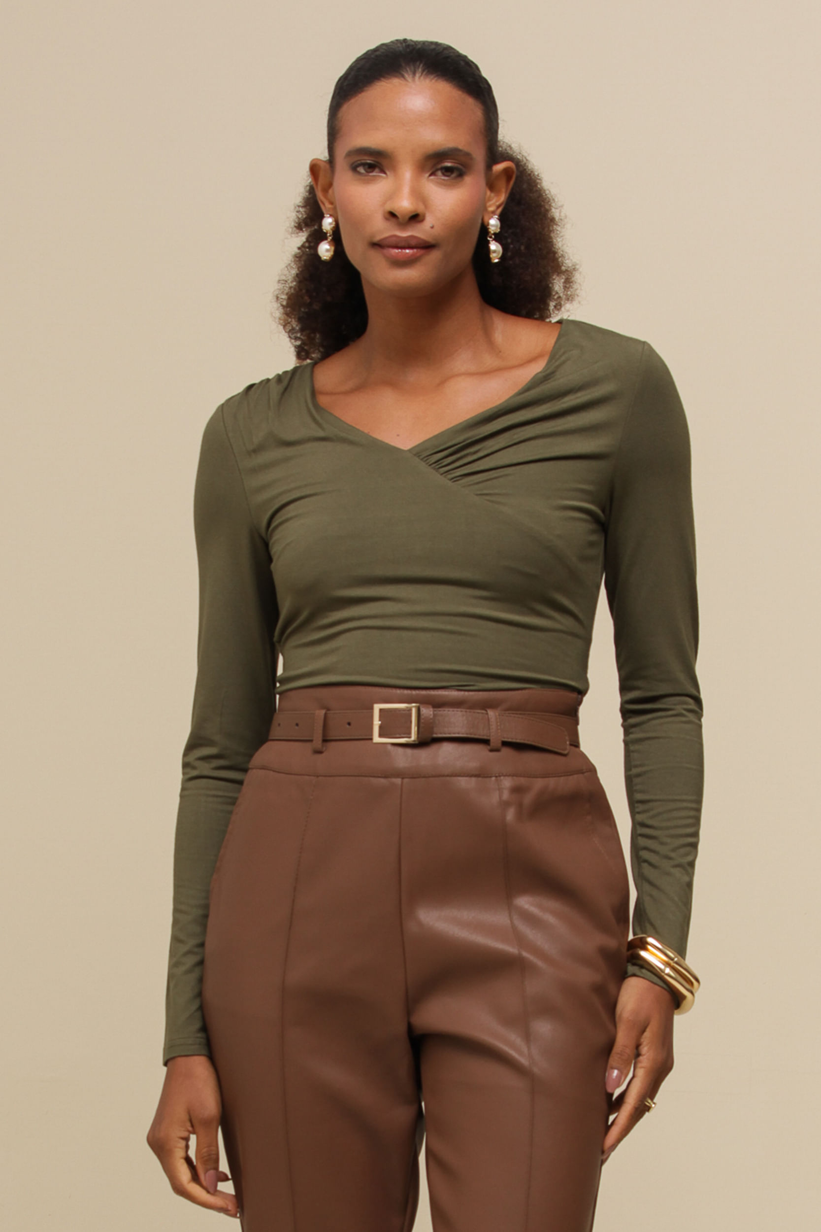 9036785 - Blusa Manga Longa Detalhe Franzido Busto  VERDE 