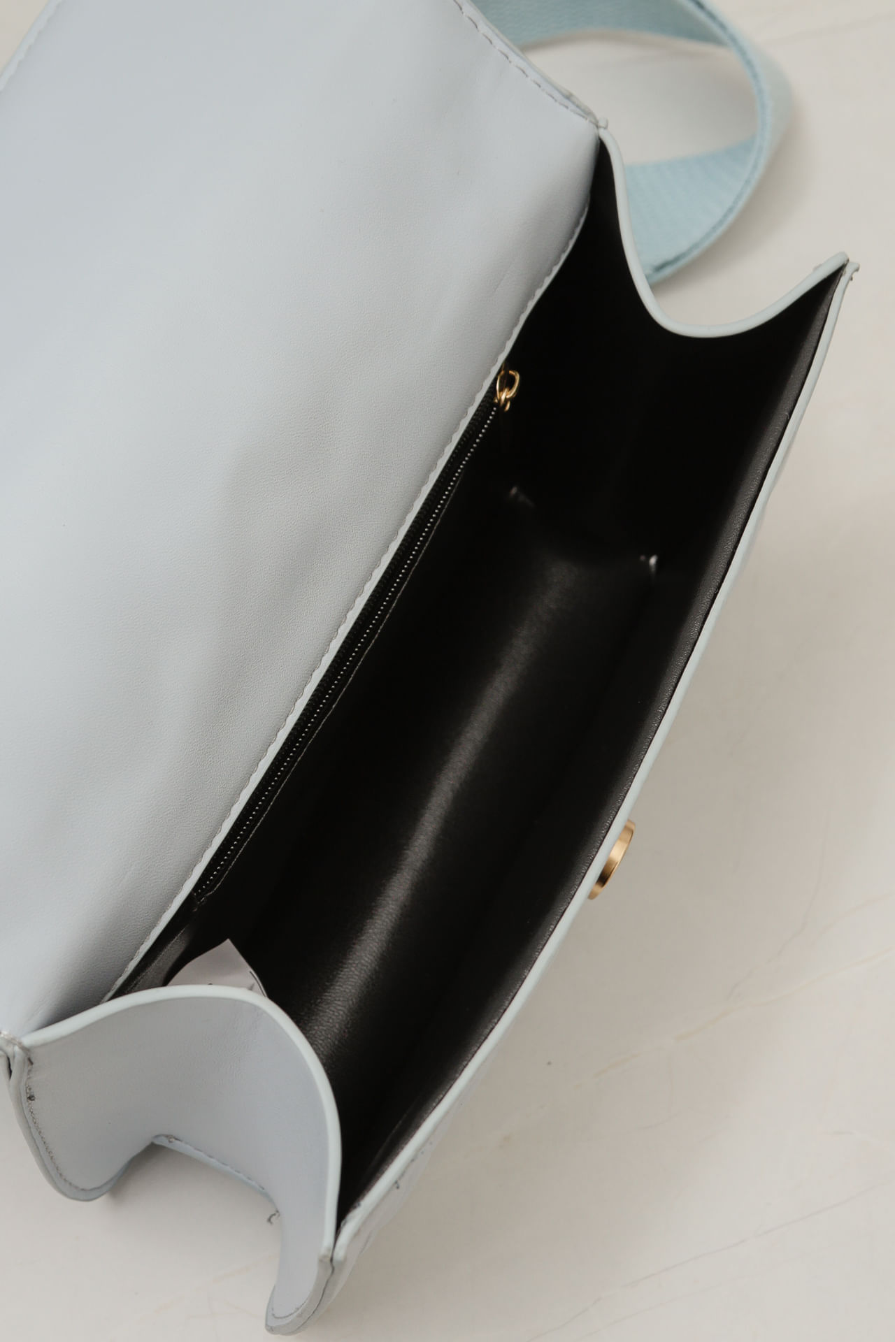 9035973 - Bolsa Clássica Flap Correntes Elos AZUL 9035973 - Bolsa Clássica Flap Correntes Elos AZUL