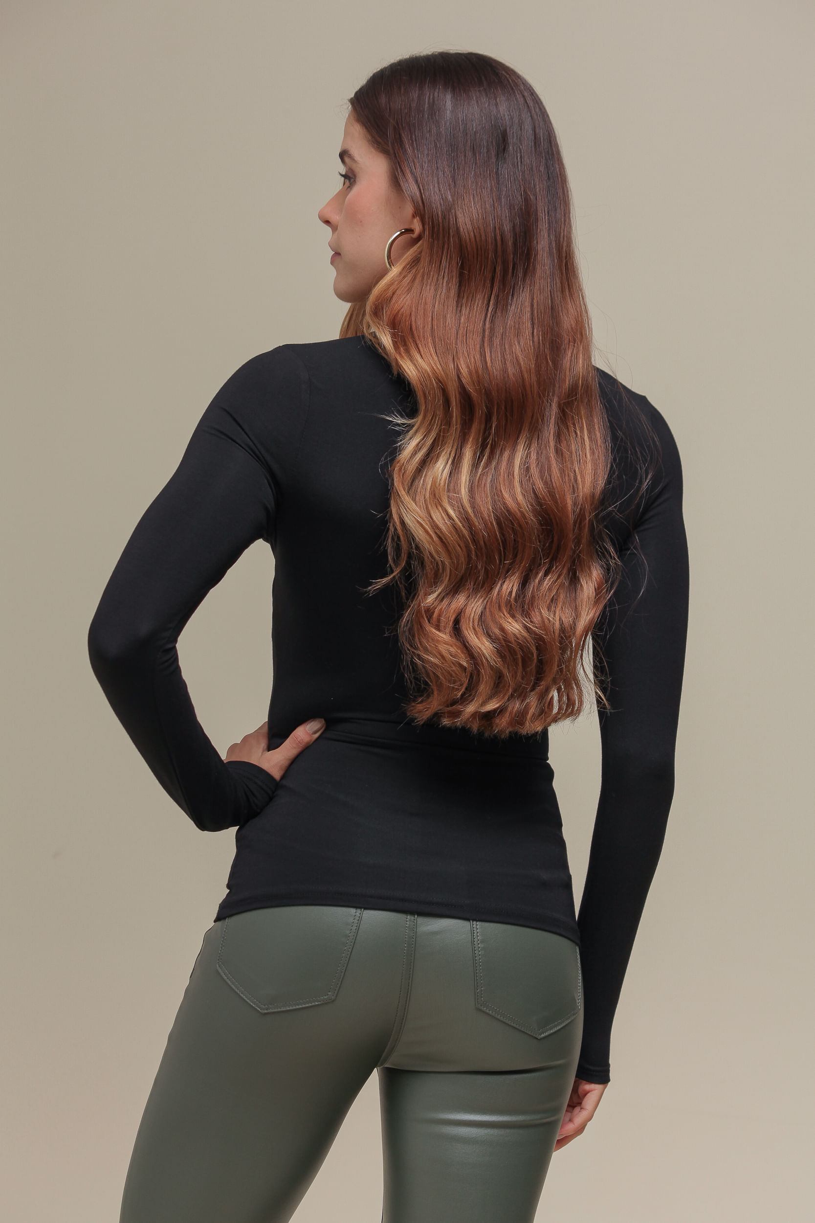 9036785 - Blusa Manga Longa Detalhe Franzido Busto PRETO 9036785 - Blusa Manga Longa Detalhe Franzido Busto PRETO