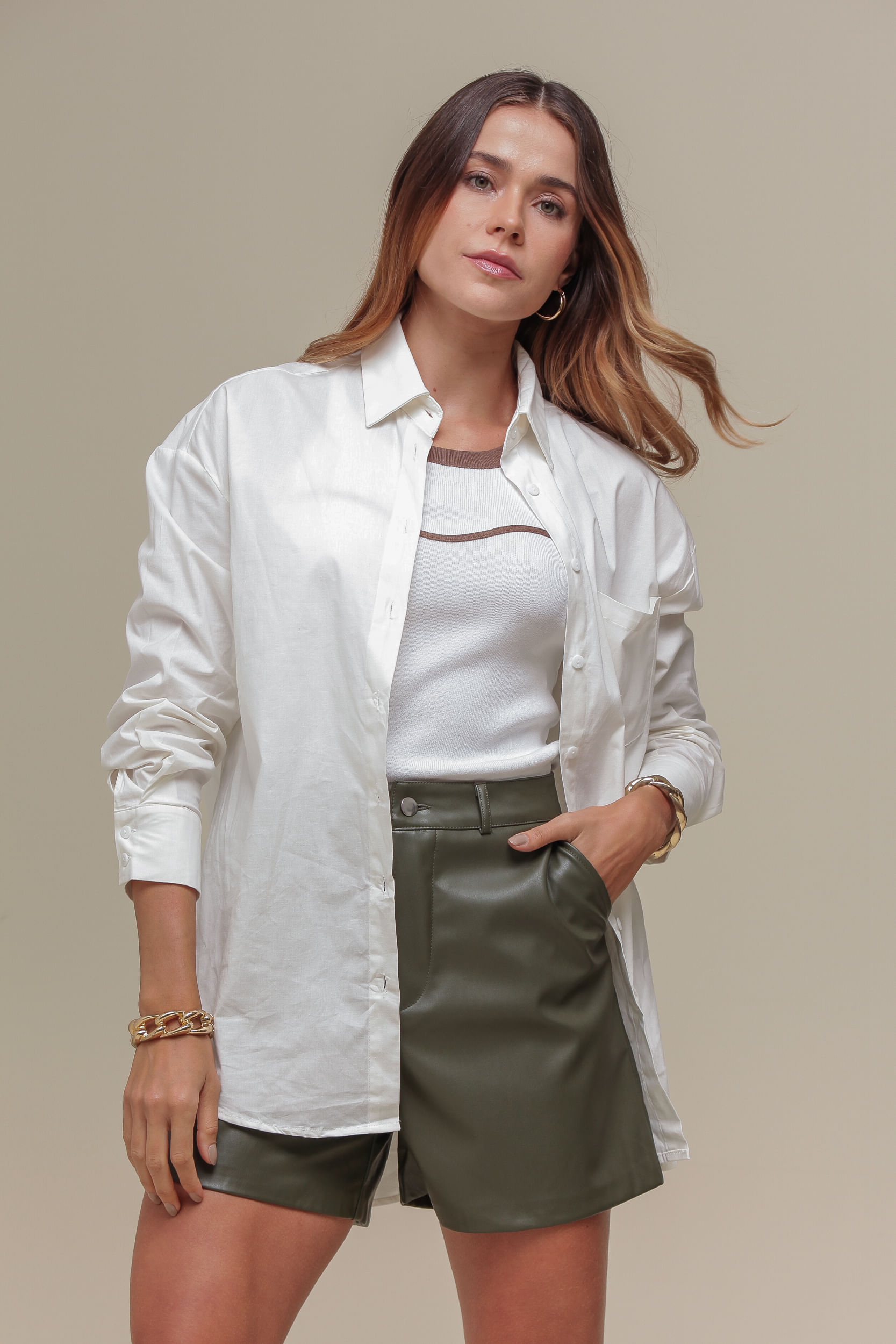 9036804 - Shorts Curto PU  VERDE MILITAR