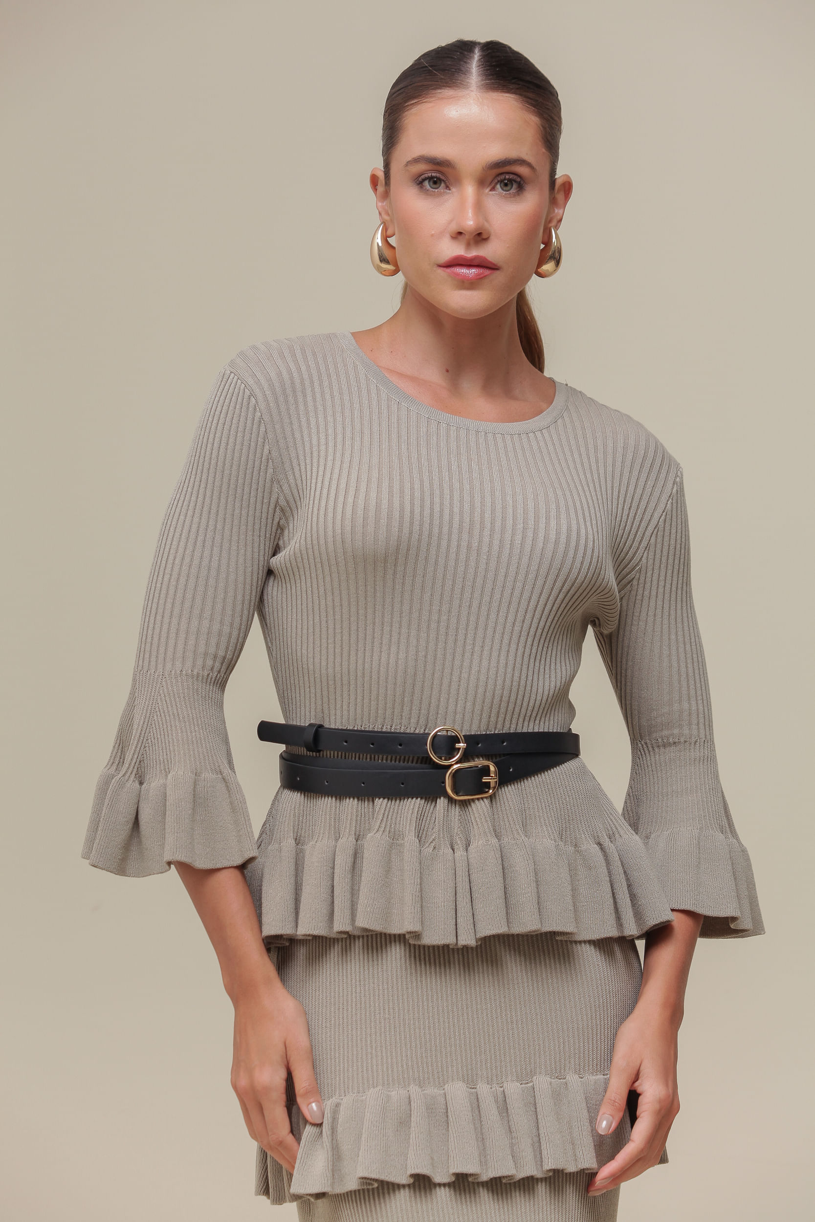 9036666 - Blusa Tricô Babados  CINZA