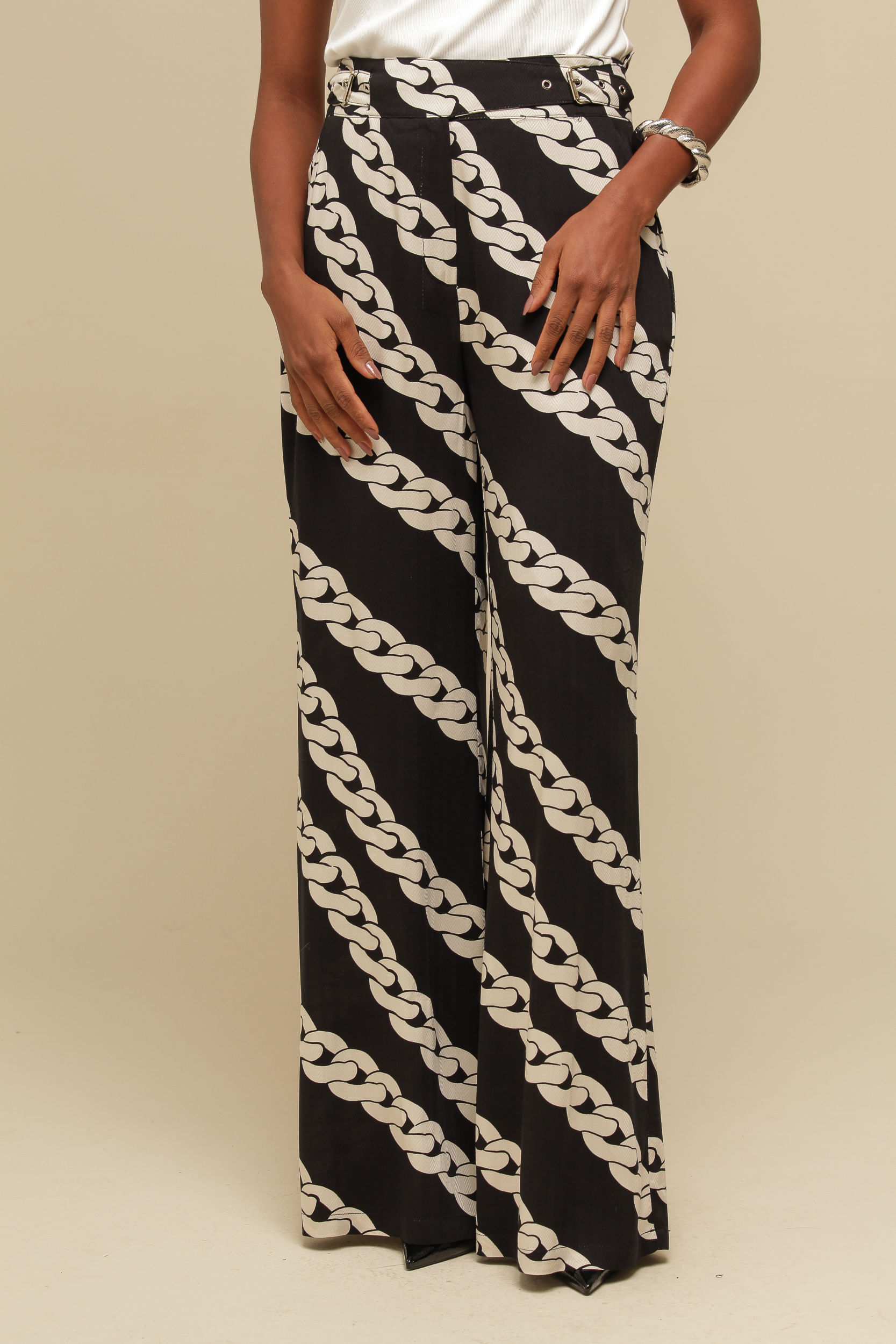 9036815 - Calça Pantalona Estampada  PRETO