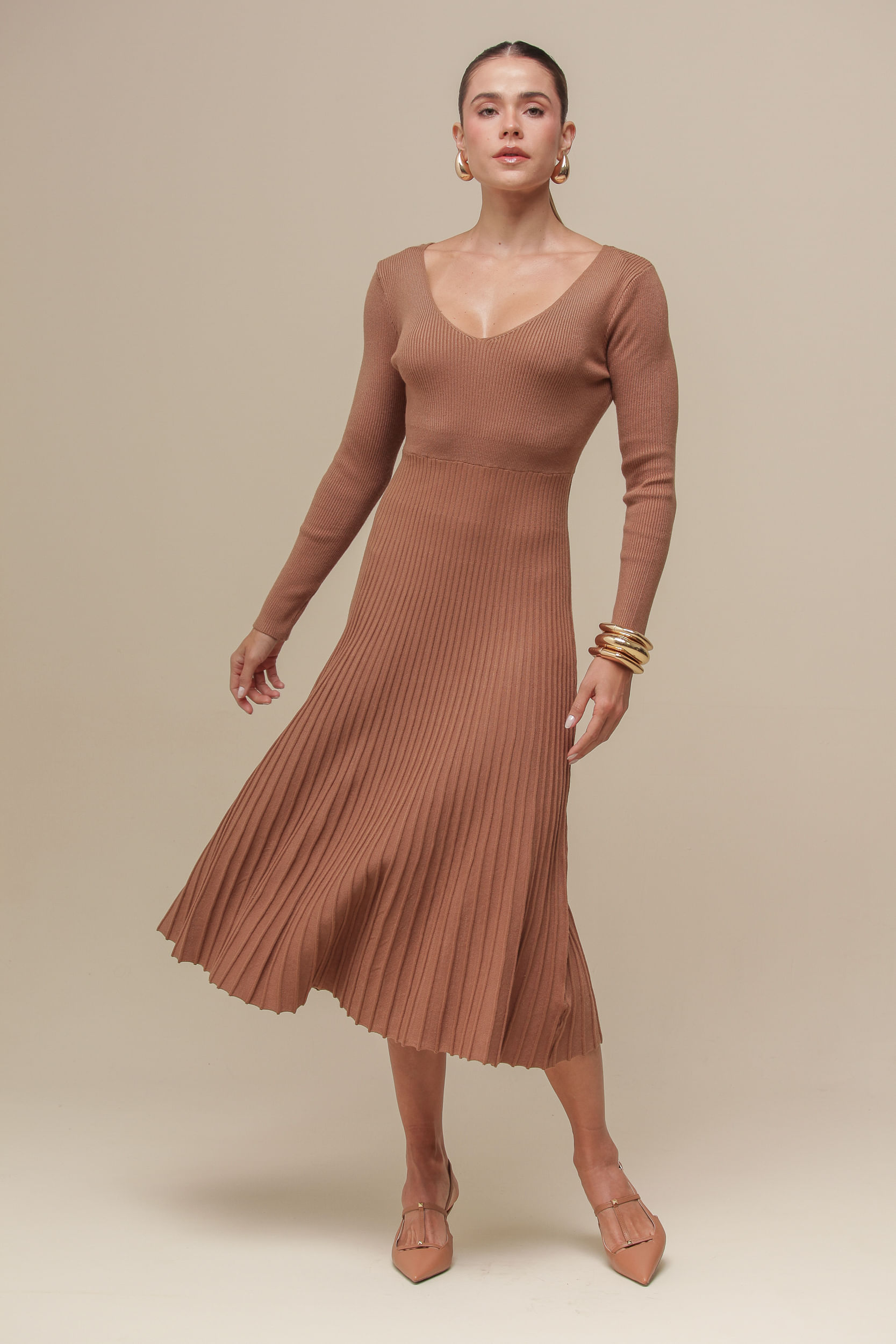 9036570 - Vestido Tricô Midi Decote V  CARAMELO