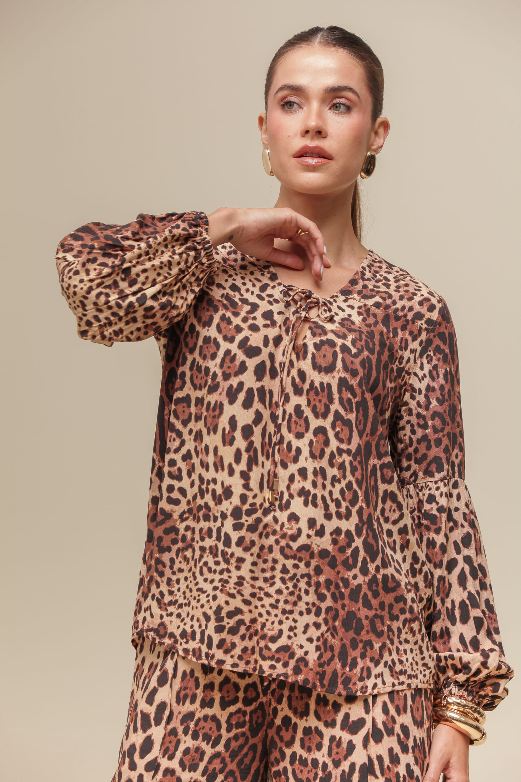 9036459 - Camisa Manga Longa Animal Print  ONÇA