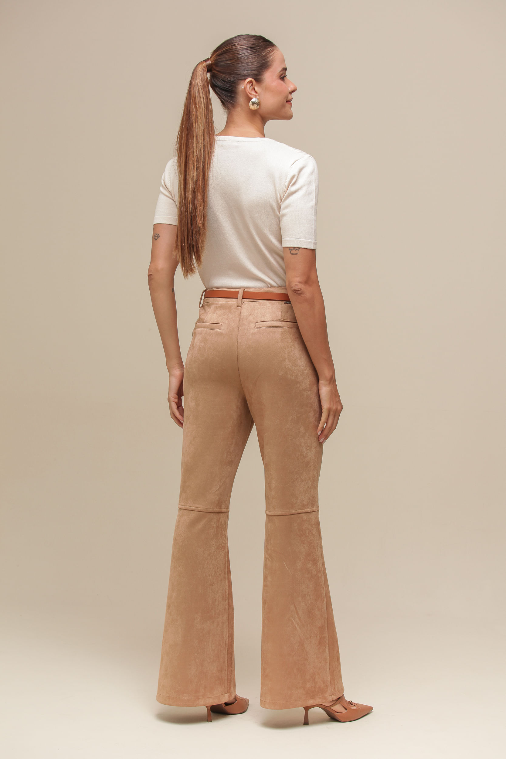 9036802 - Calça Pantalona de Suede  BEGE