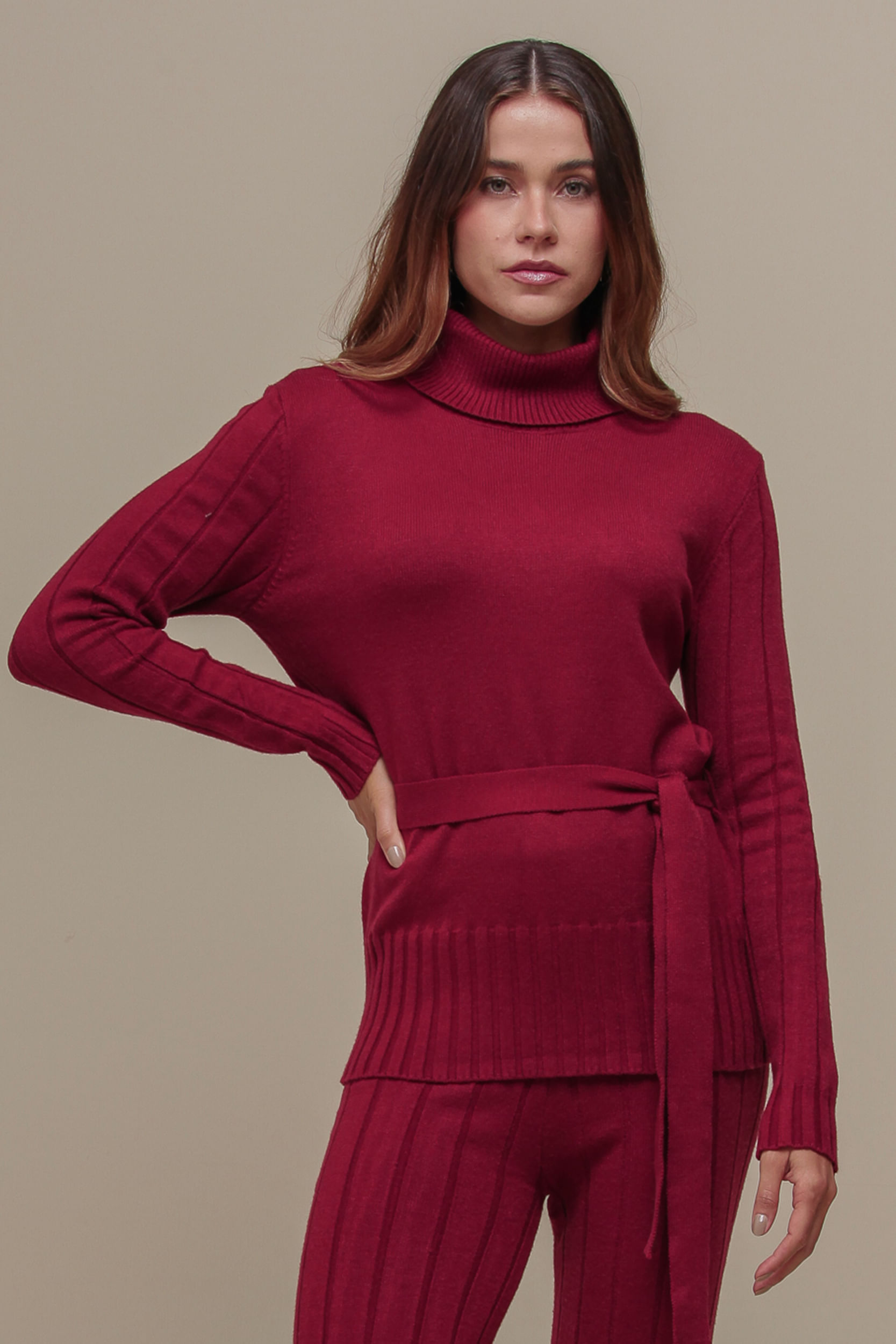 9036581 - Blusa de Tricô Amarração Gola Alta  CEREJA