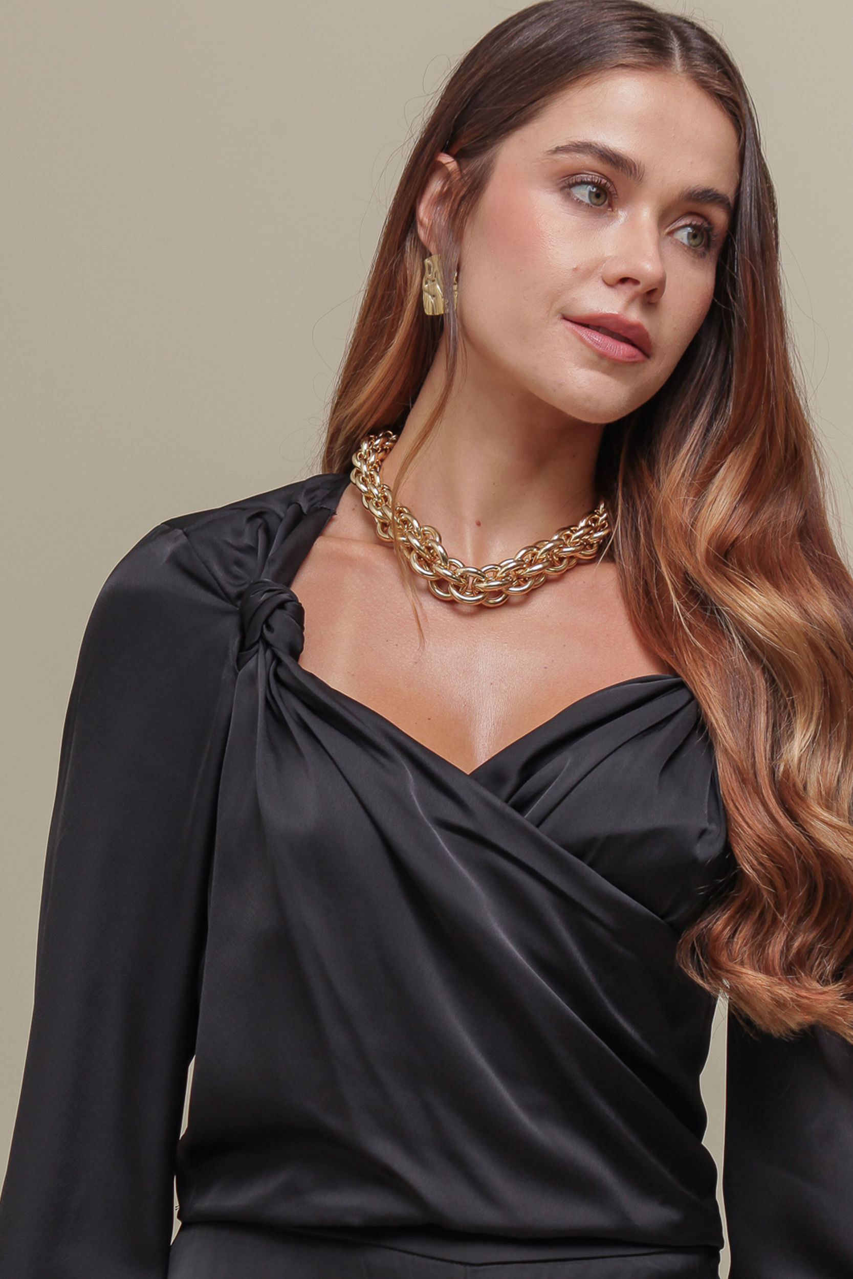 9036506 - Blusa Manga Longa Detalhe Torção PRETO 9036506 - Blusa Manga Longa Detalhe Torção PRETO