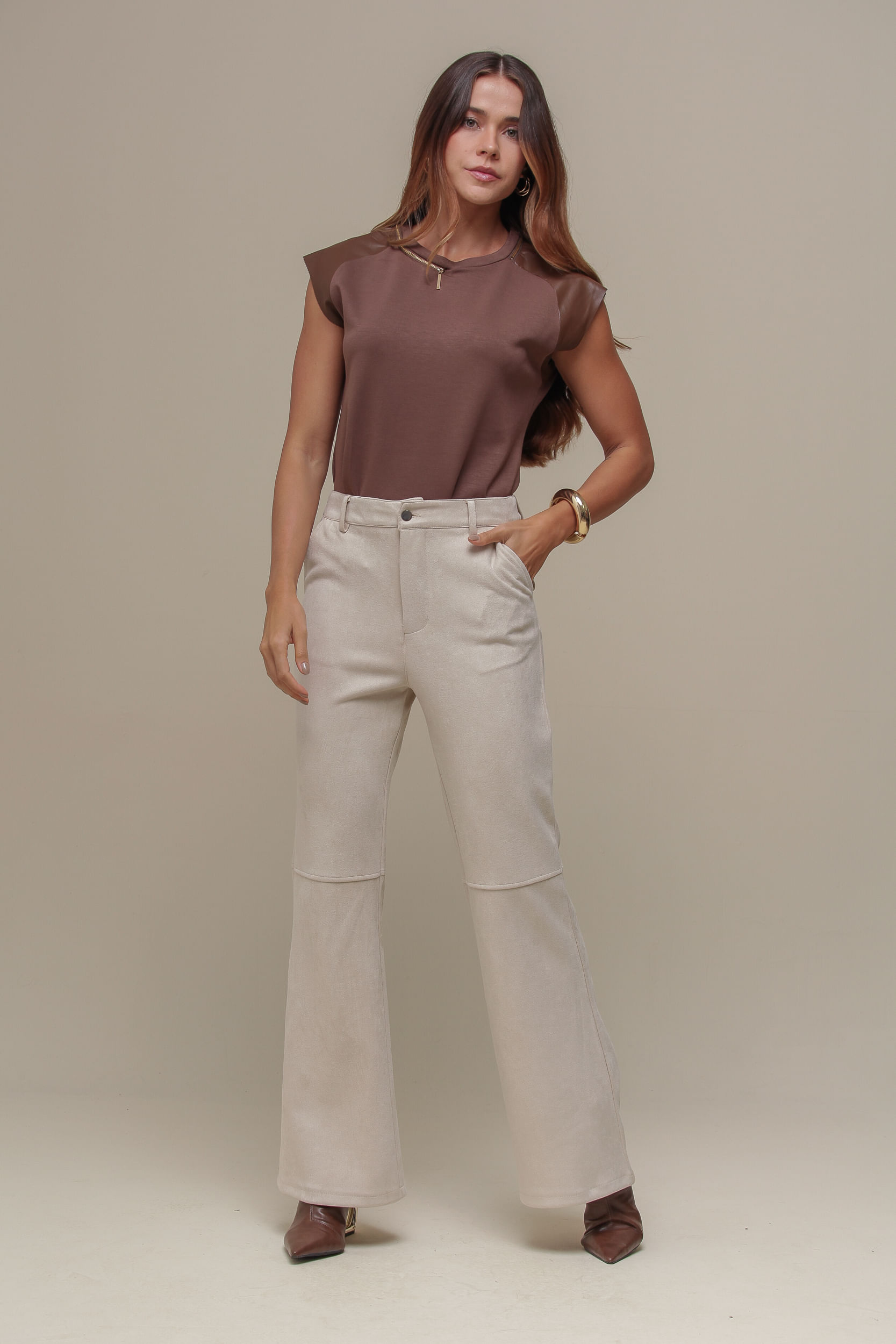 9036321 - Blusa de Malha Detalhes em PU Zíper MARROM 9036321 - Blusa de Malha Detalhes em PU Zíper MARROM