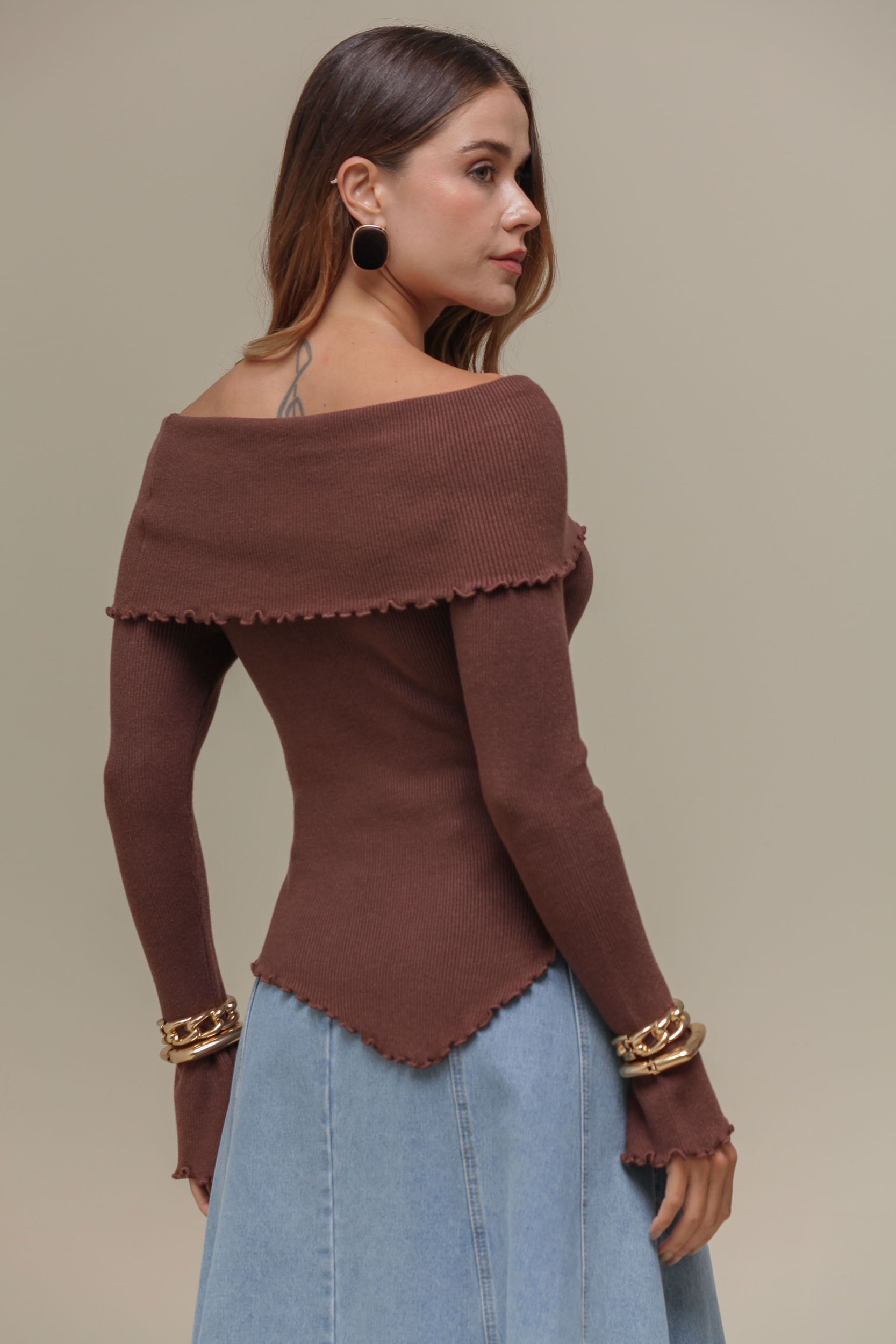 9036744 - Blusa Tricô Assimétrica Ombro a Ombro MARROM 9036744 - Blusa Tricô Assimétrica Ombro a Ombro MARROM