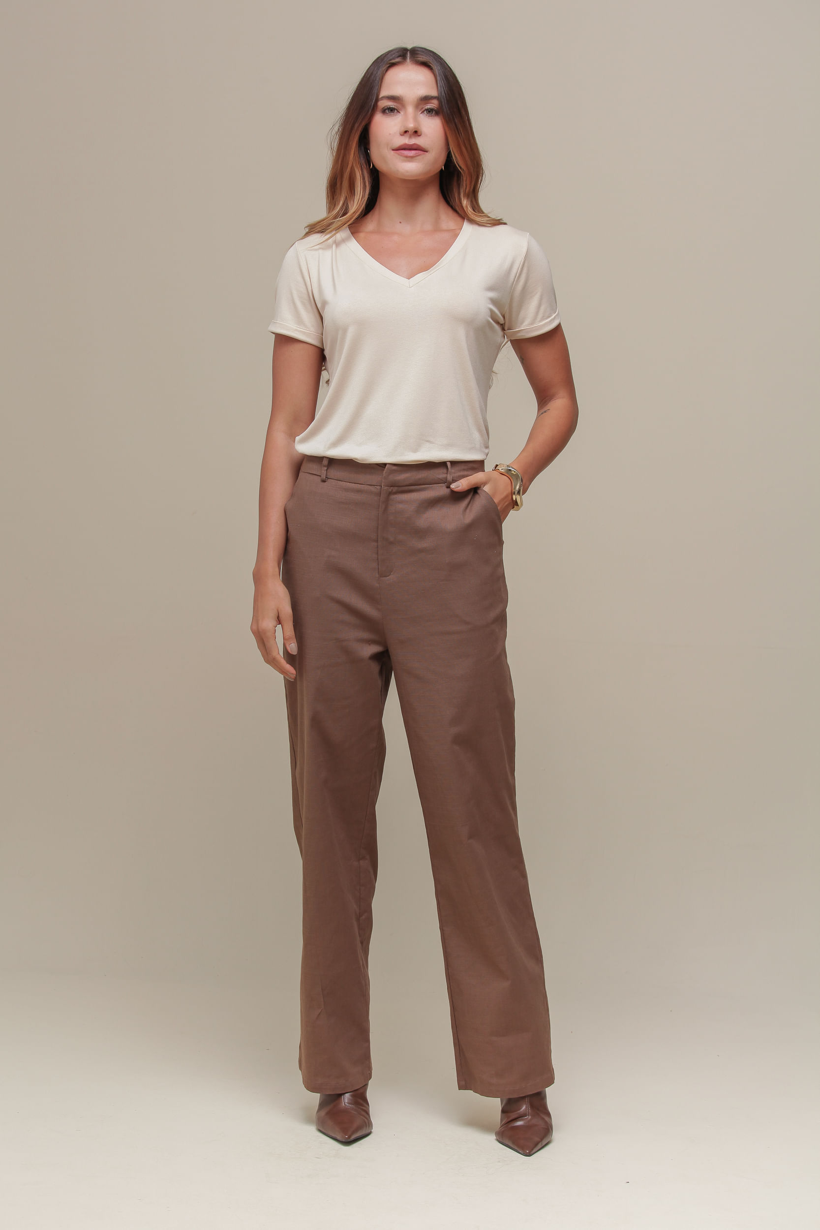 9036799 - Calça Reta Linho  MARROM