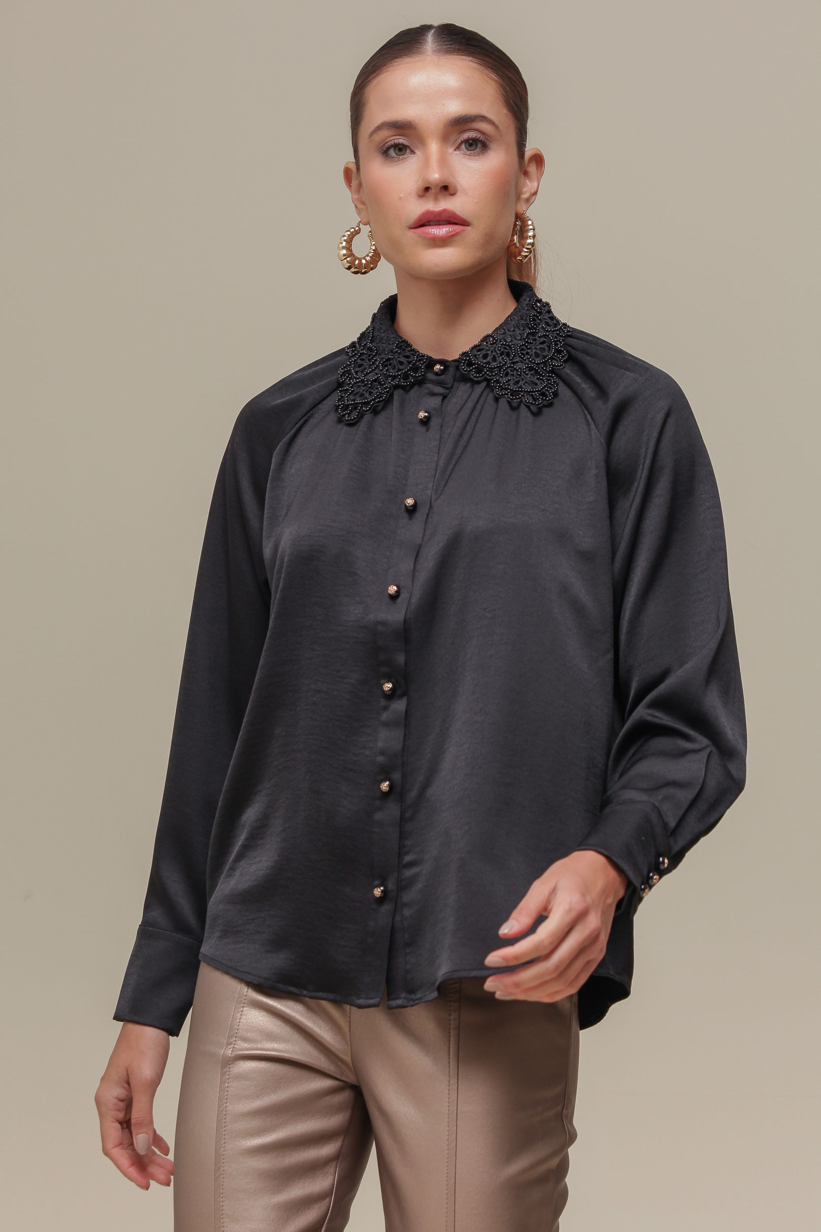 9036566 - Camisa Social Renda na Gola PRETO 9036566 - Camisa Social Renda na Gola PRETO