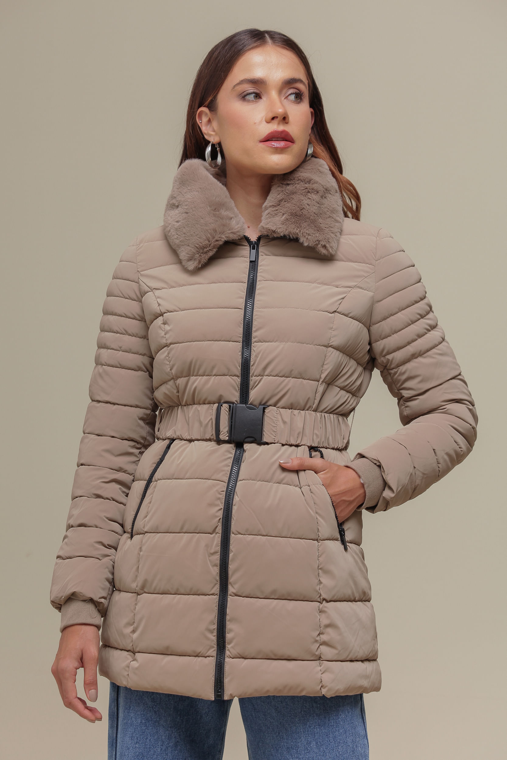 Casaco Puffer Alongado Gola Pelo  BEGE