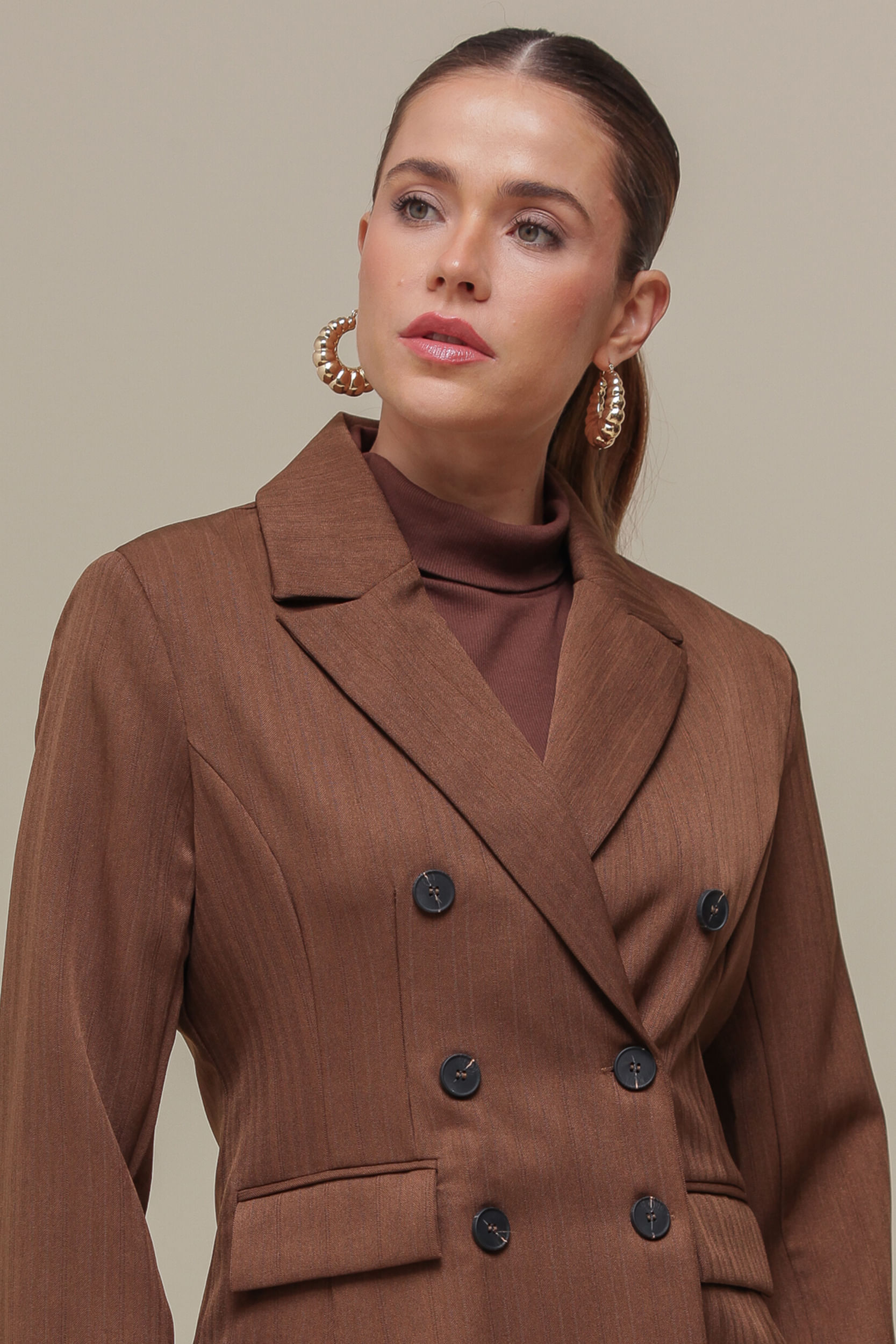 9036795 - Blazer em alfaiataria Rica de Giz MARROM