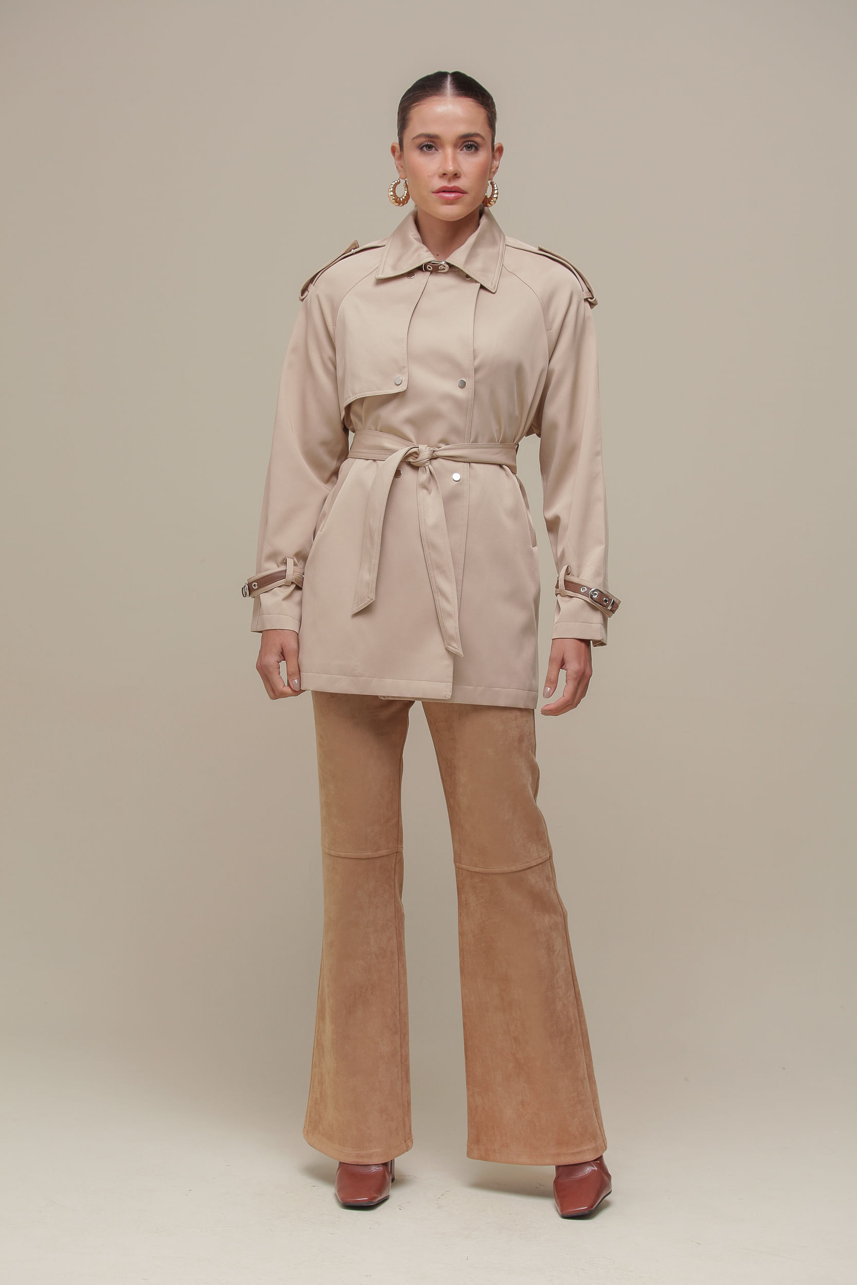 9036629 - Trench Coat Alongado Detalhes cinto BEGE 9036629 - Trench Coat Alongado Detalhes cinto BEGE