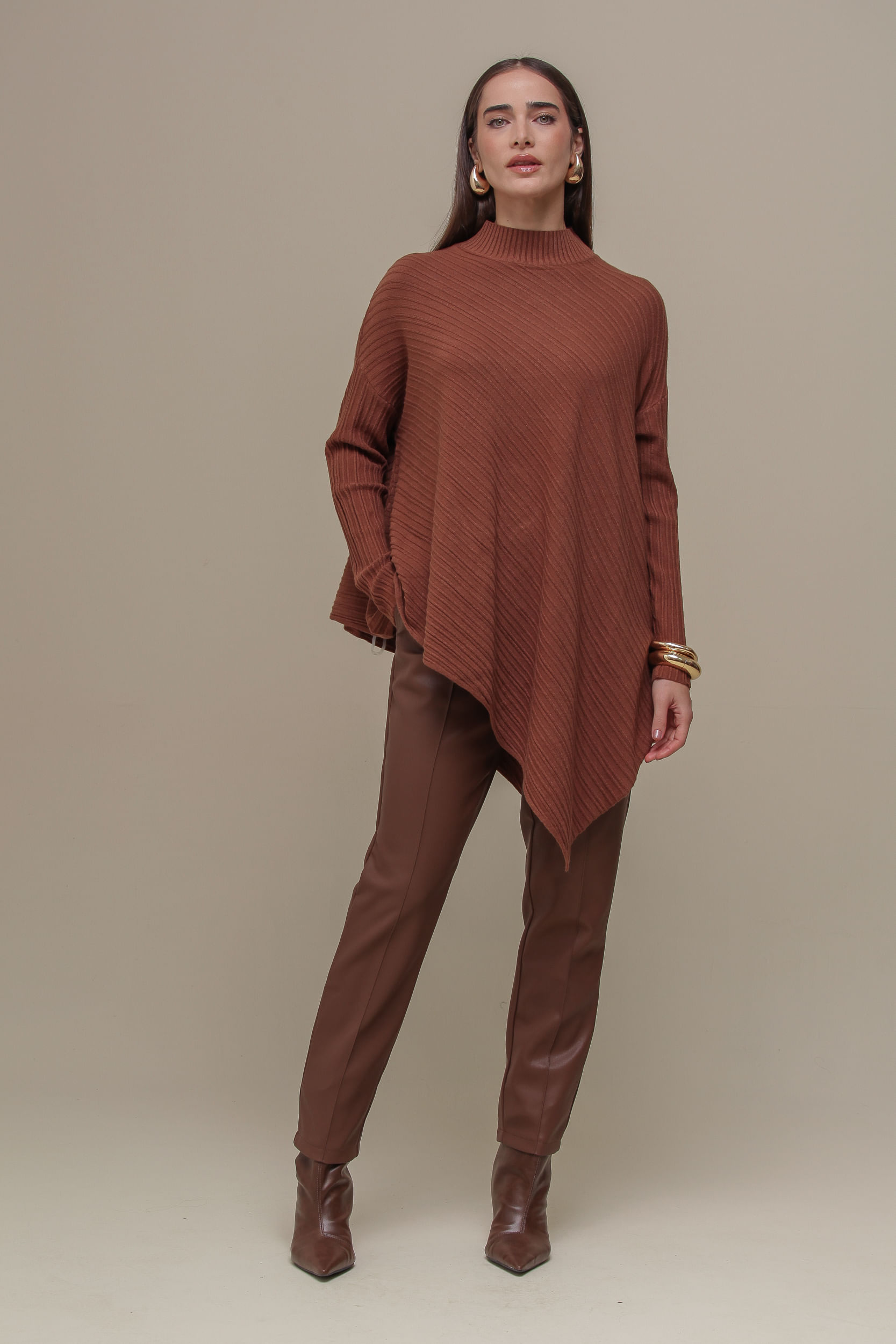 9036841 - Poncho Tricô Texturizado MARROM 9036841 - Poncho Tricô Texturizado MARROM