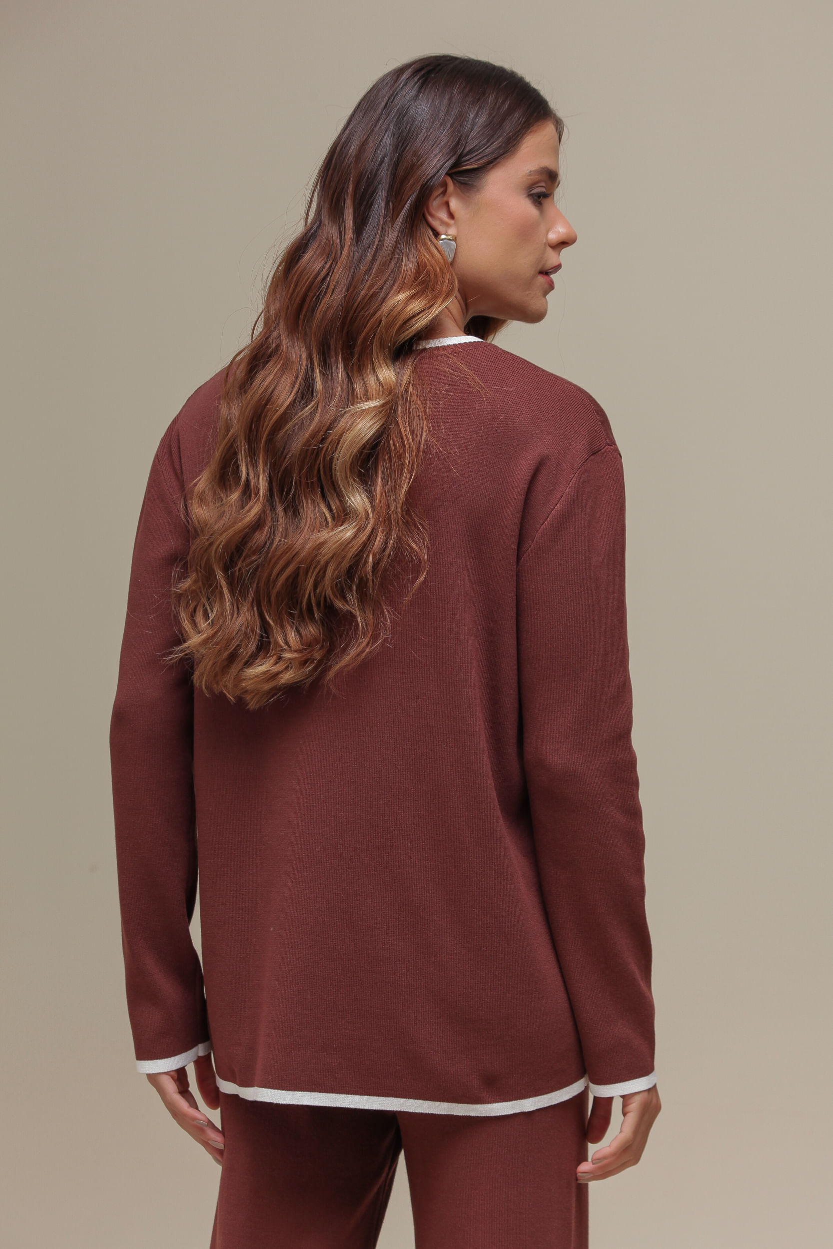 9036748 - Blusa Detalhes Bicolor Ampla MARROM 9036748 - Blusa Detalhes Bicolor Ampla MARROM