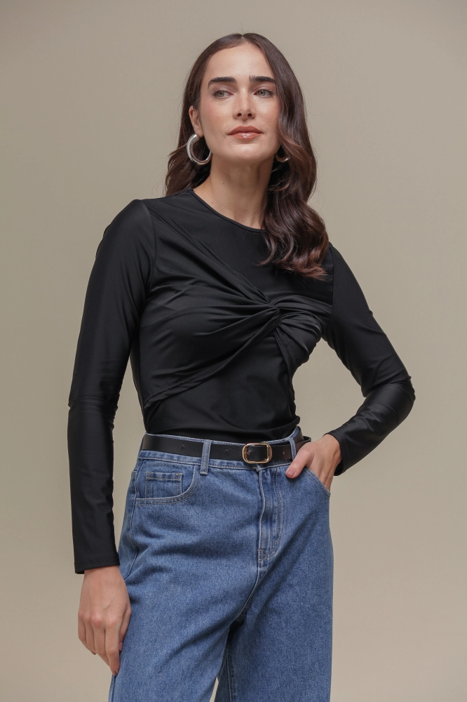 9036718 - Blusa Manga Longa Detalhe Torcido Frente PRETO