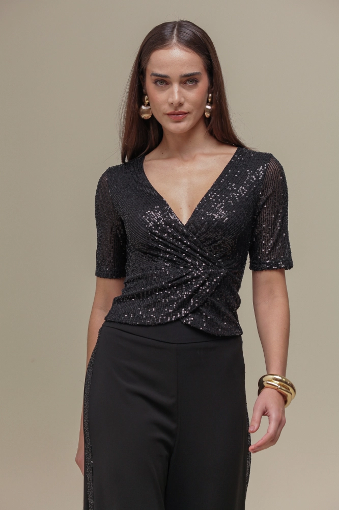 9036938 - Blusa Paetê Transpassada PRETO 9036938 - Blusa Paetê Transpassada PRETO - Imagem 1