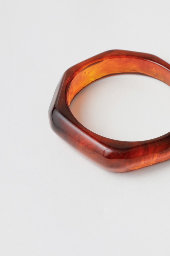 9037846 - Bracelete Resinado Fino Geométrico MARROM 9037846 - Bracelete Resinado Fino Geométrico MARROM