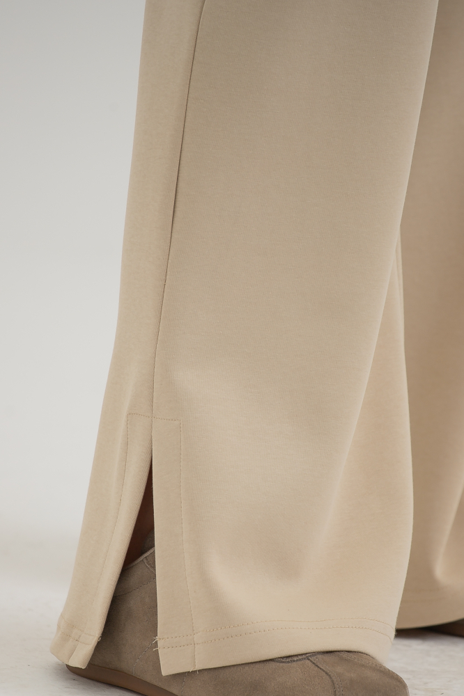 9038404 - Calça Moletom Fendas Laterais AREIA 9038404 - Calça Moletom Fendas Laterais AREIA