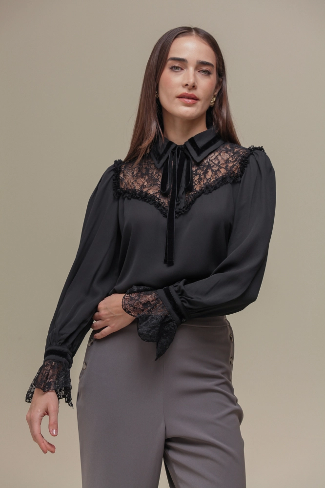 9036510 - Camisa Chiffon com Detalhe em Renda PRETO