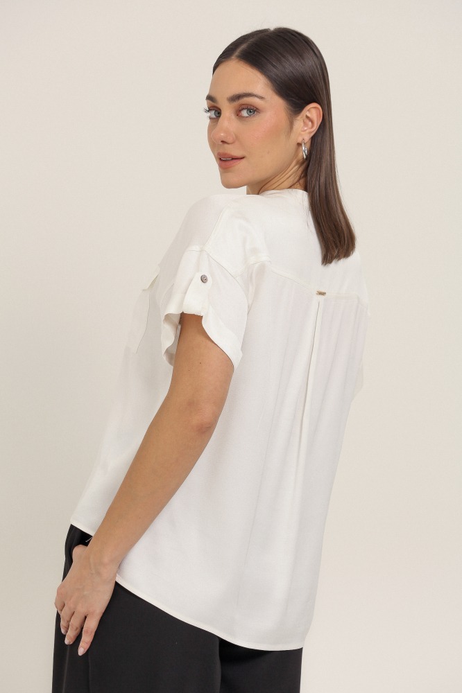9037002 - Camisa Manga Curta Gola V Com Bolsos OFF-WHITE