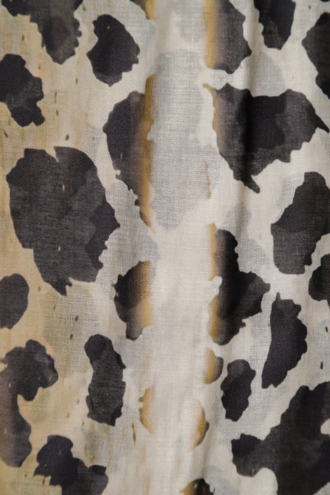 9037285 - Echarpe Animal Print Onça (88x178 cm) PRETO 9037285 - Echarpe Animal Print Onça (88x178 cm) PRETO