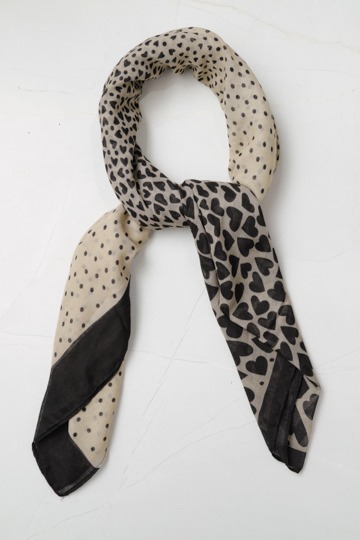 9037286 - Echarpe Coração Romântico (89x182 cm) PRETO 9037286 - Echarpe Coração Romântico (89x182 cm) PRETO
