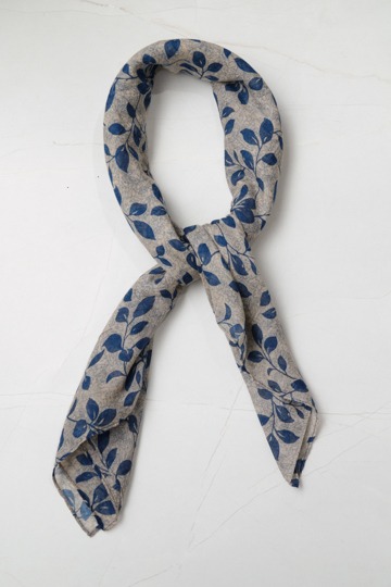 9037287 - Echarpe Delicado Folhas (84x182 cm) AZUL 9037287 - Echarpe Delicado Folhas (84x182 cm) AZUL