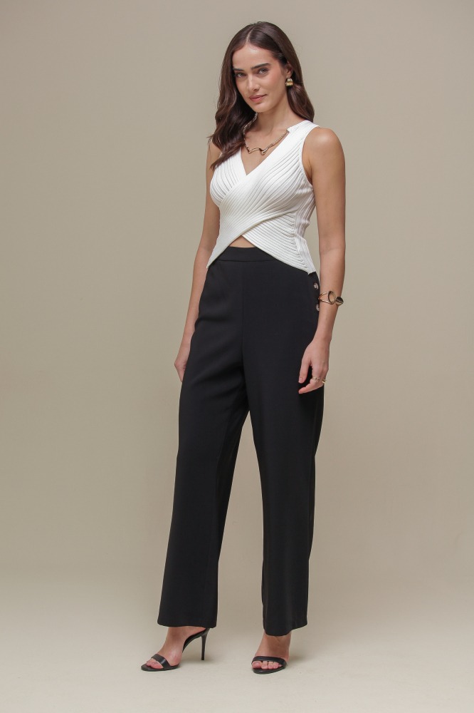 9036656 - Regata Tricô Cropped Detalhe Colar OFF-WHITE 9036656 - Regata Tricô Cropped Detalhe Colar OFF-WHITE