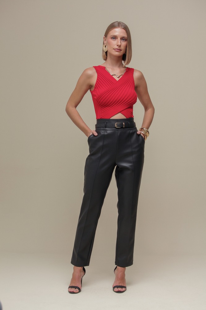 9036656 - Regata Tricô Cropped Detalhe Colar VERMELHO