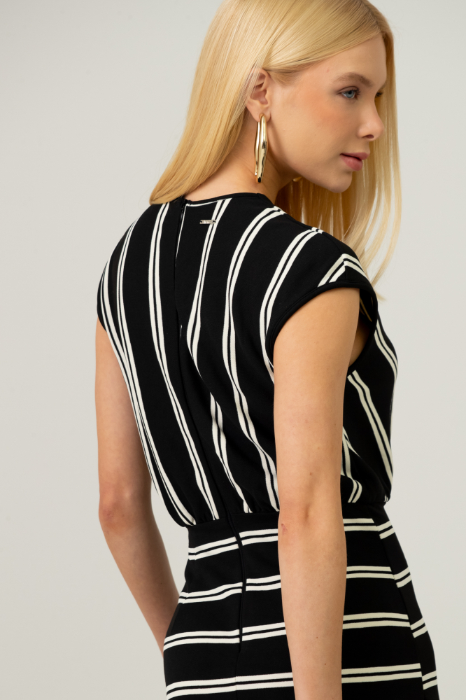 9038538 - Vestido Malha Listrado Decote Transpassado PRETO